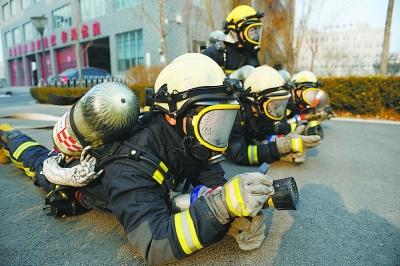 可視、聲音圖像視頻傳輸是消防頭盔新趨勢